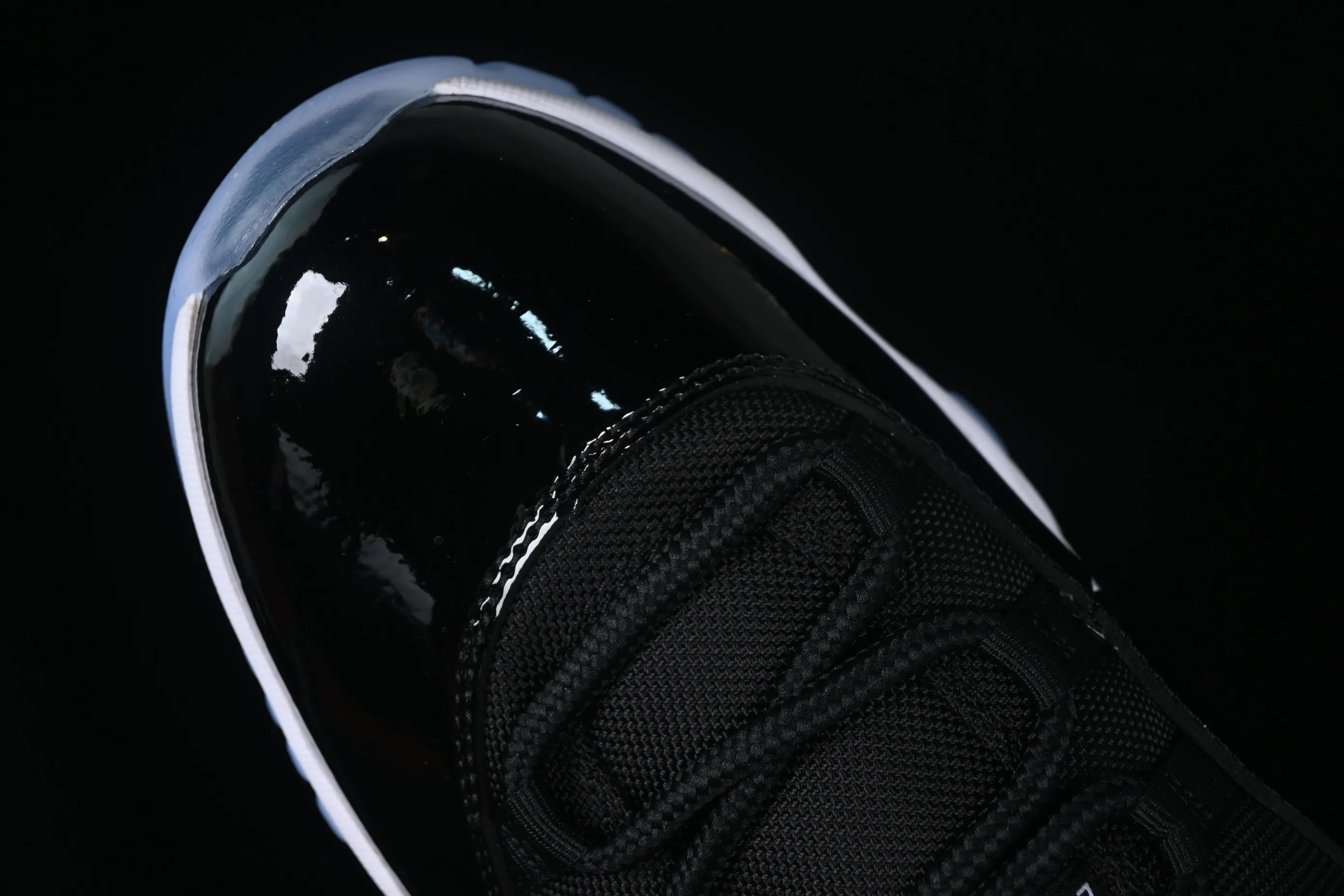 All categories Air Jordan Jordan series basketball shoes Air Jordan 11 F version Air Jordan 11 Low "Space Jam" AJ11 Joe 11 slam dunk real standard real carbon low-top basketball shoes FV5104-004